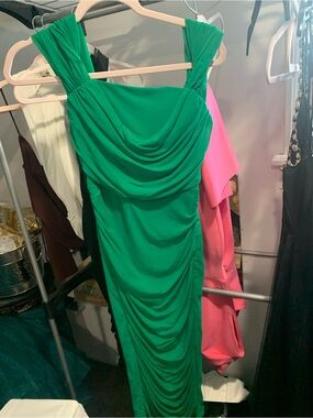 Emerald Green Ruched Sleeveless Dress